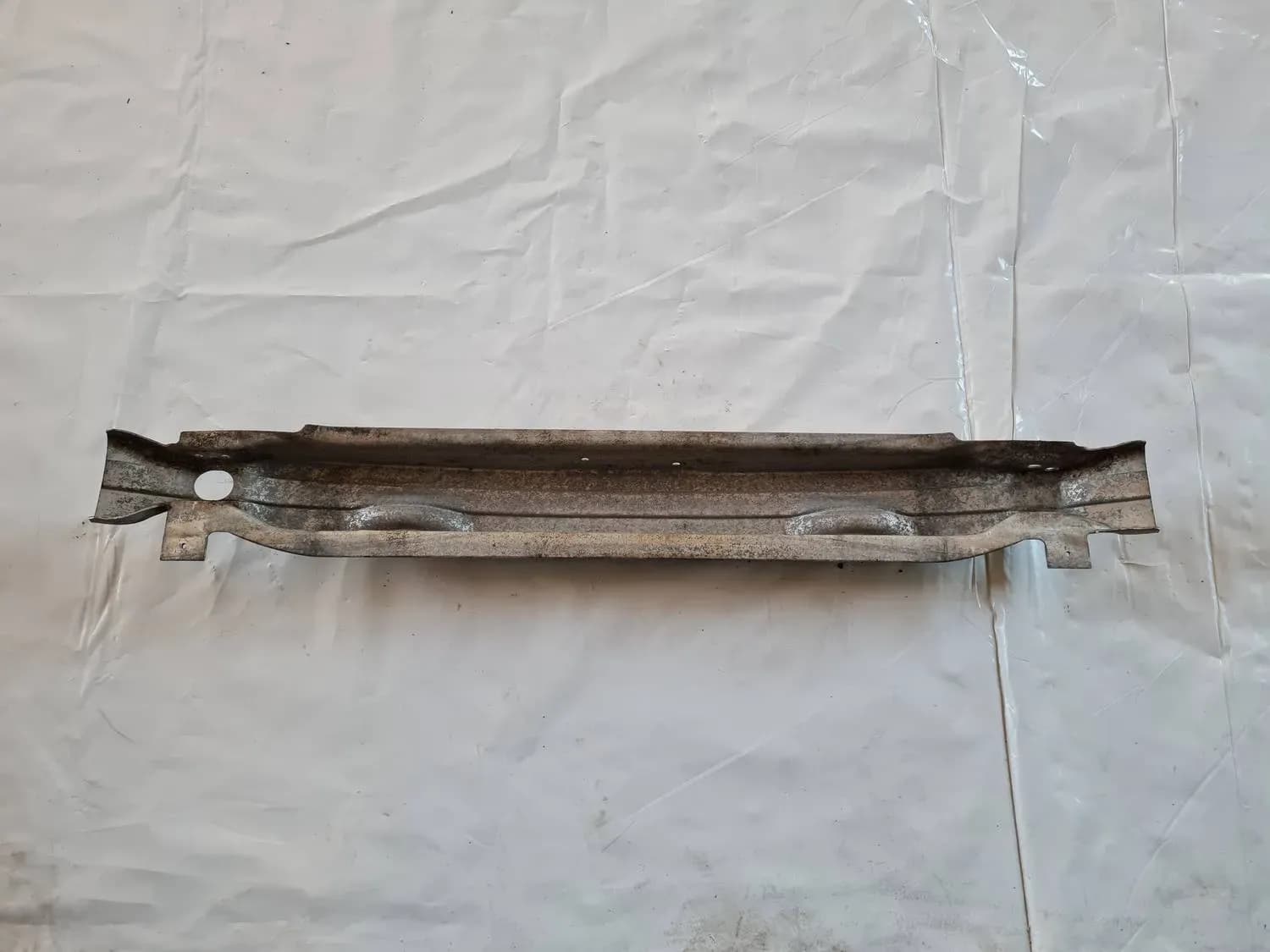 Priekšējā bufera pastiprinātājs AUDI A6 2008