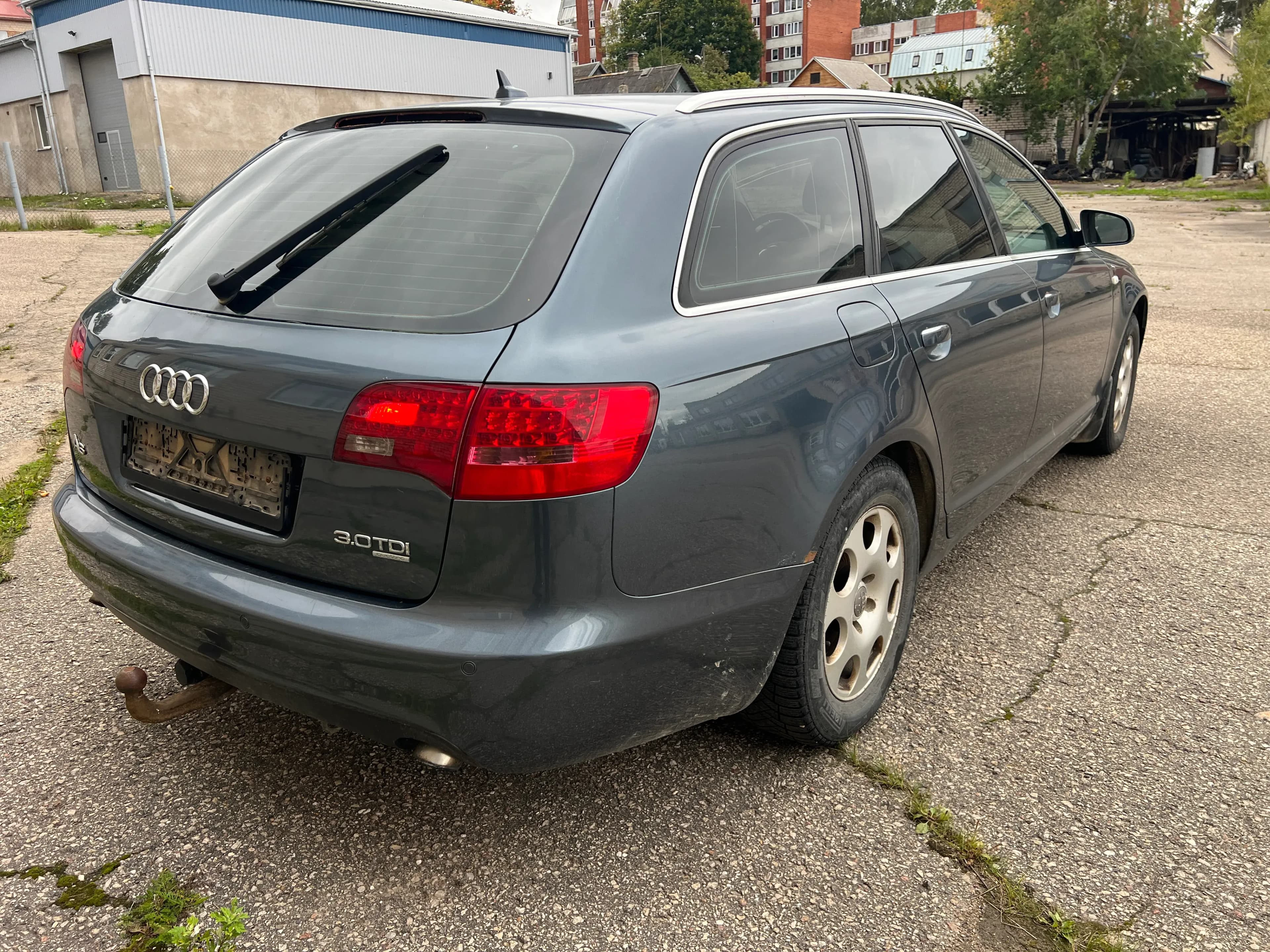 Foto izjauktais auto 5
