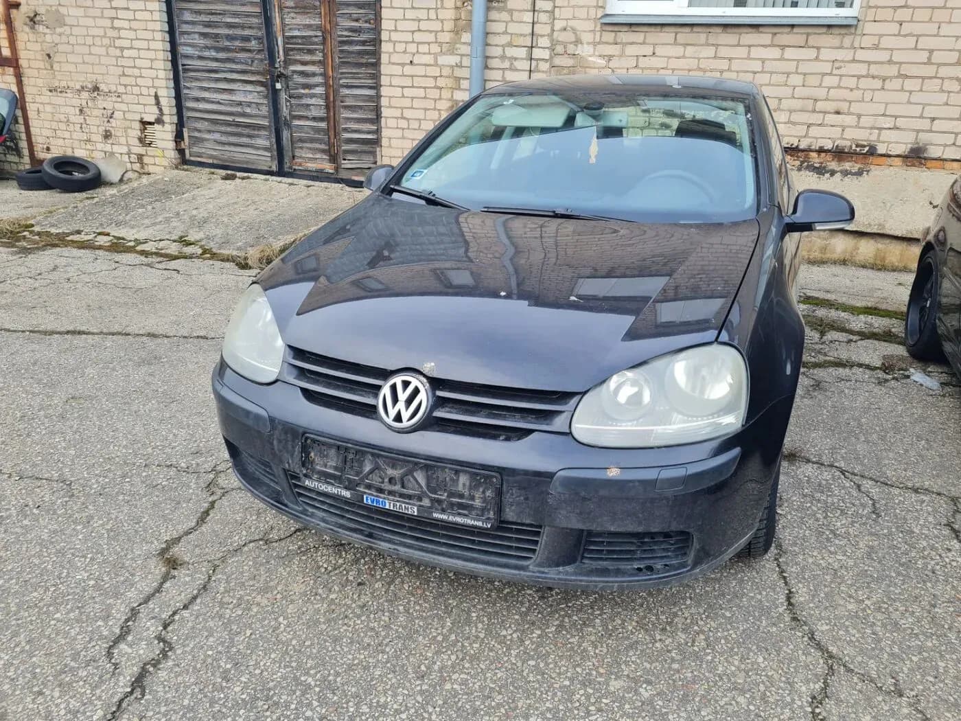 Foto izjauktais auto 2