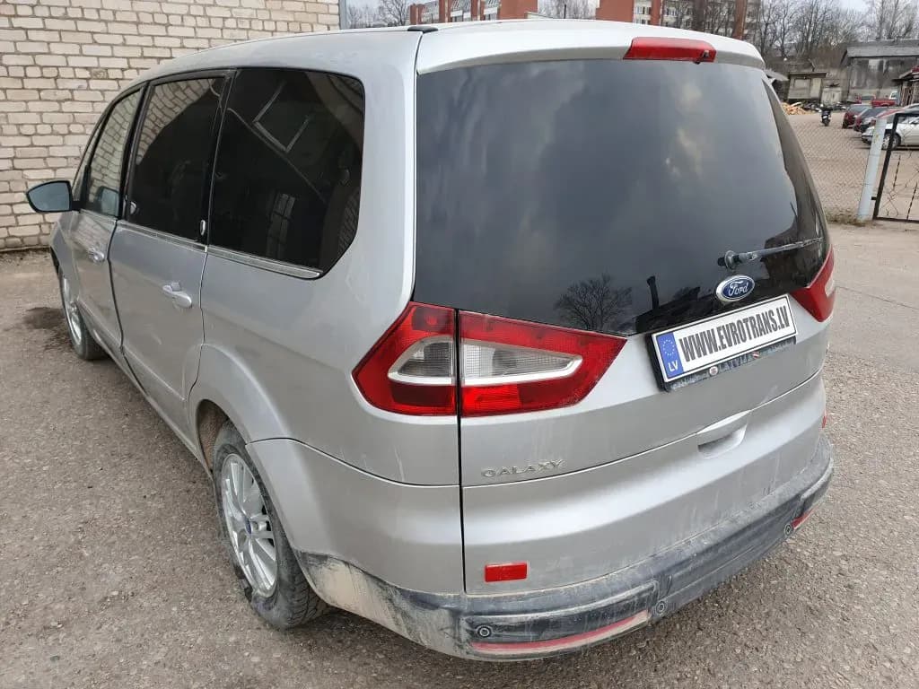 Foto izjauktais auto 3