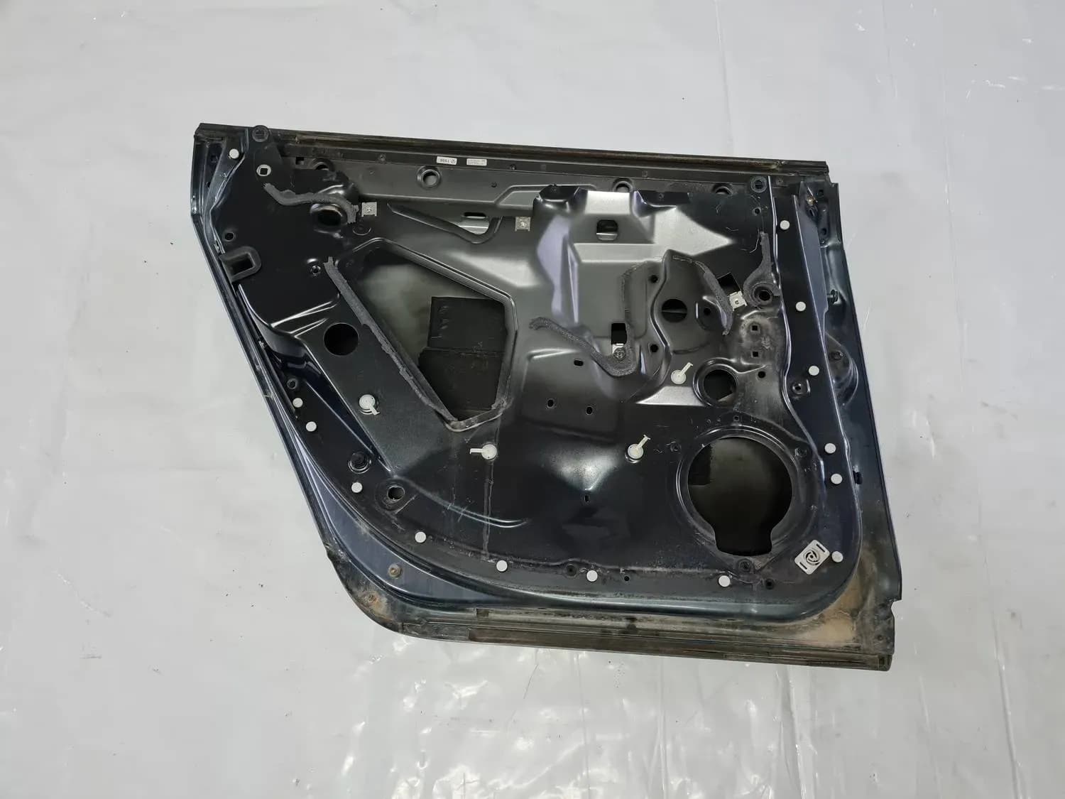 Aizmugurējās kreisās durvis AUDI A6 2008 - foto 6