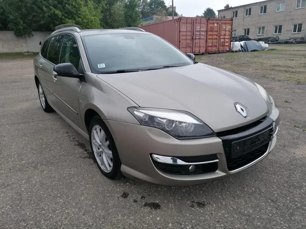 Foto izjauktais auto 1