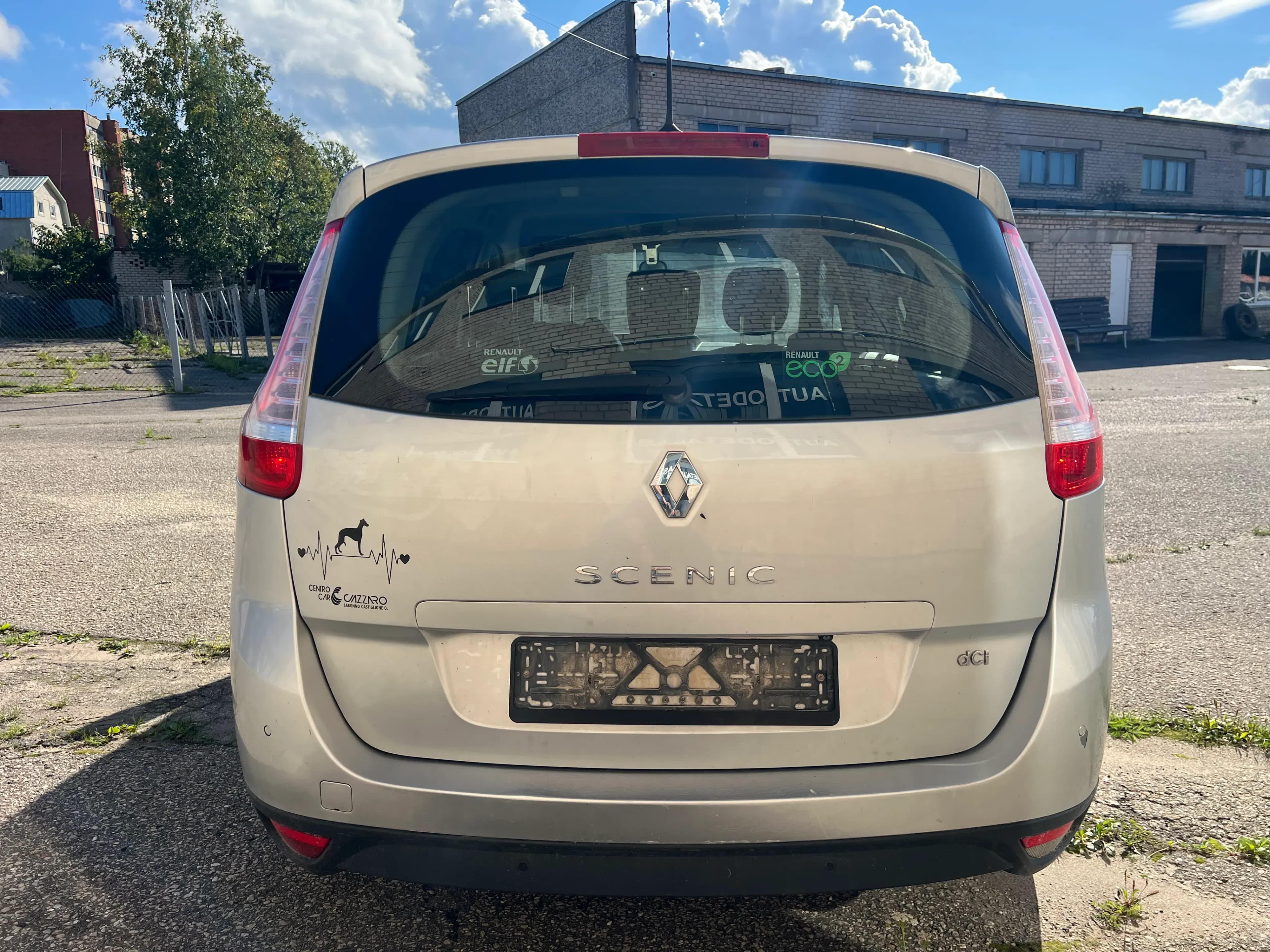 Foto izjauktais auto 5