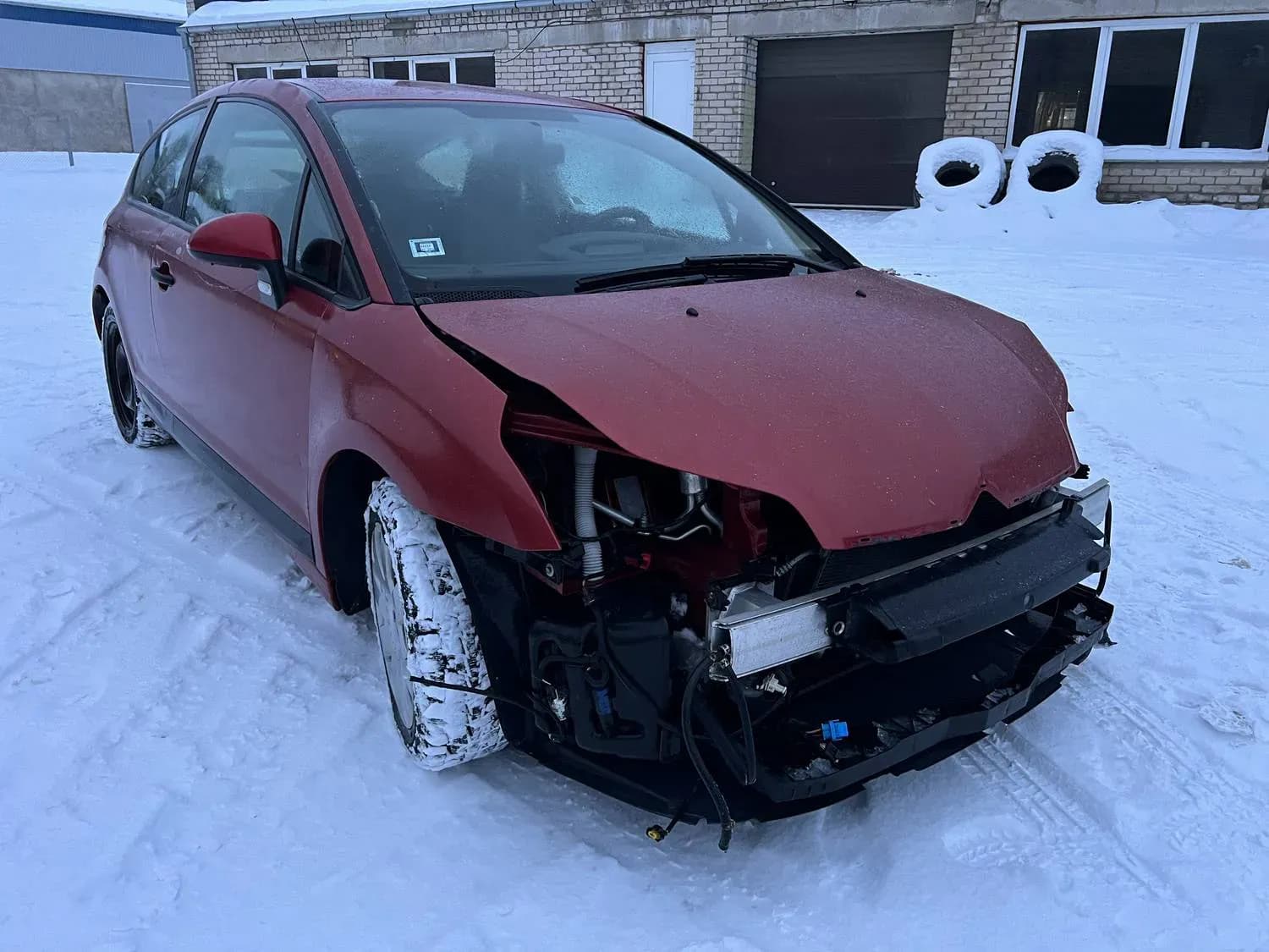 Foto izjauktais auto 2