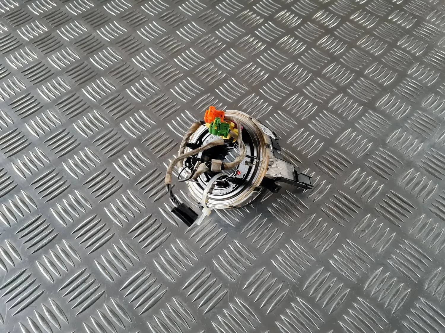Drošības spilvena slīdgredzens AUDI A6 2008 - foto 5