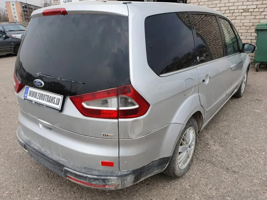 Foto izjauktais auto 4