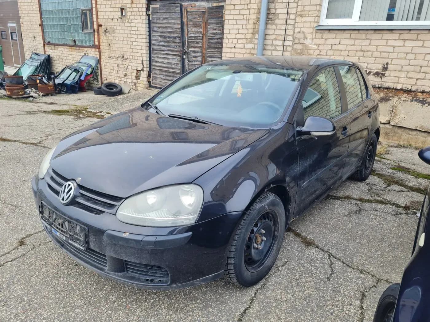 Foto izjauktais auto 1