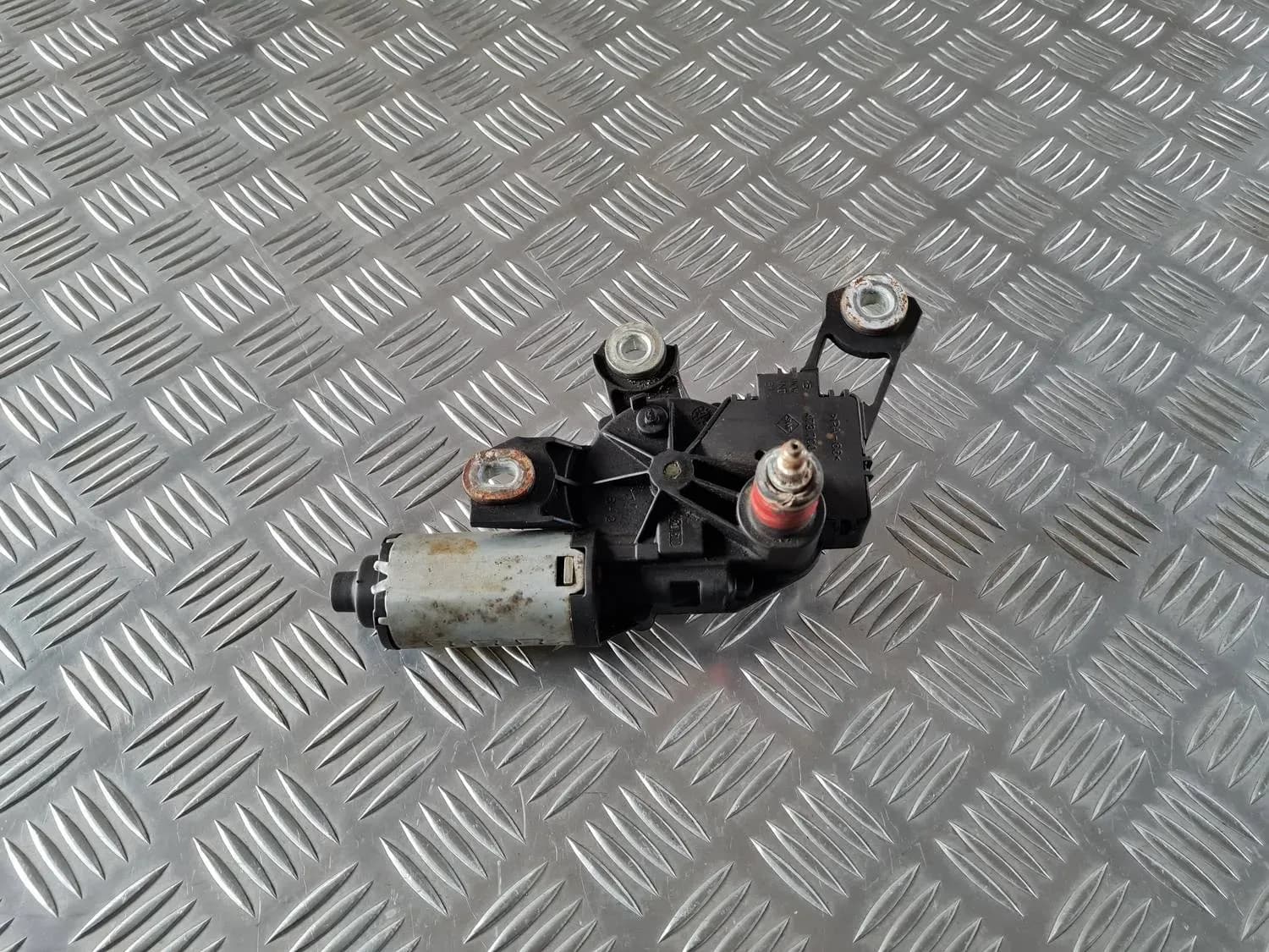 Aizmugurējā stikla tīrītāja motors AUDI A6 2008 - foto 5