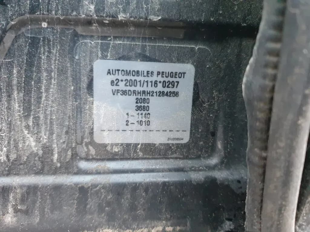 Foto izjauktais auto 3