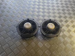 Durvju skaļrunis, apakšā VW GOLF 5 2004