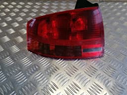 Aizmugurējais kreisais lukturis AUDI A4 2007