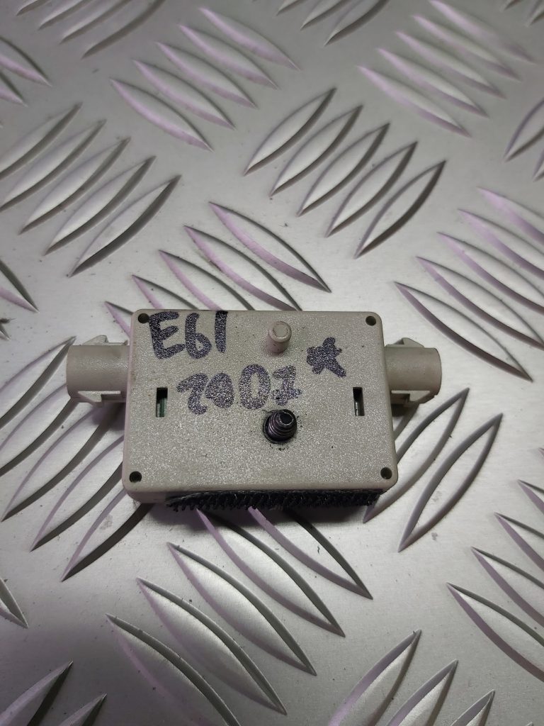 Antenas pastiprinātāja bloks priekš BMW 525D E61 2007 TOURING BLACK 2 Antenas pastiprinātāja bloks priekš BMW 525D E61 2007 TOURING BLACK