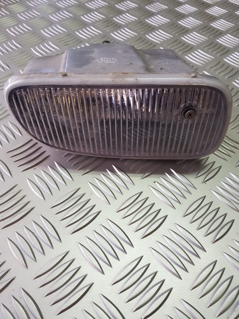 Miglas lukturis priekšā labajā pusē priekš JEEP GRAND CHEROKEE 2004 1 Miglas lukturis priekšā labajā pusē priekš JEEP GRAND CHEROKEE 2004