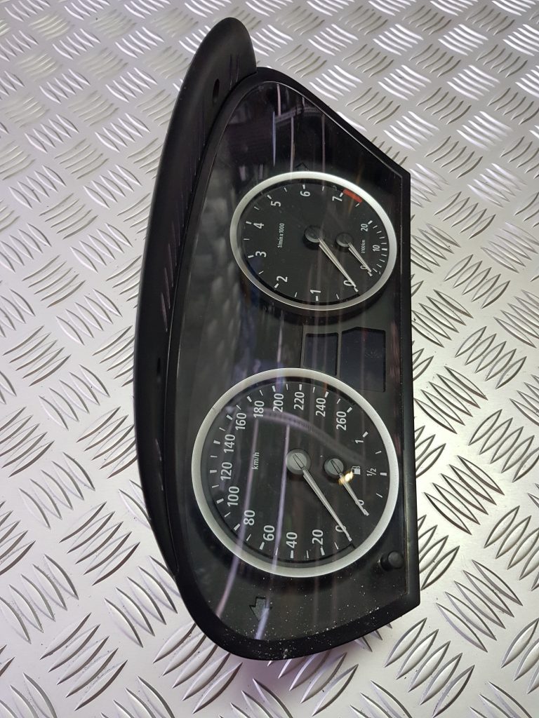 Spidometrs priekš BMW 525 E60 2006 BLACK 1 Spidometrs priekš BMW 525 E60 2006 BLACK
