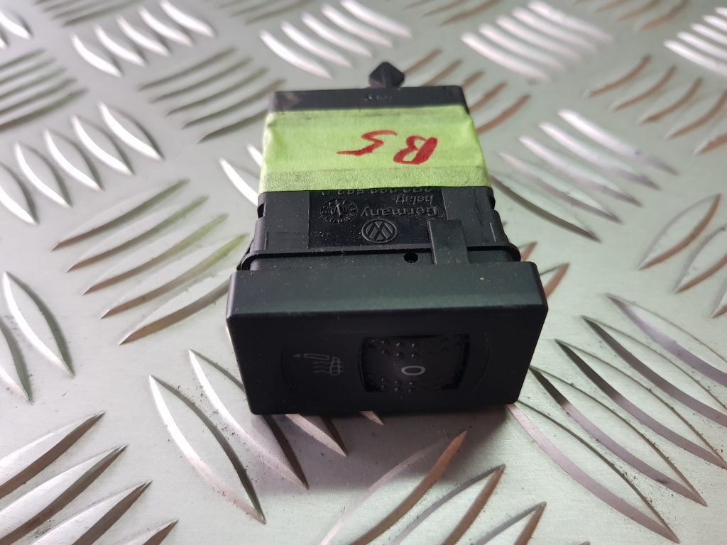 Sēdekļa apsildes ieslēgšanas poga priekš VW PASSAT 2000 BLUE 1 Sēdekļa apsildes ieslēgšanas poga priekš VW PASSAT 2000 BLUE