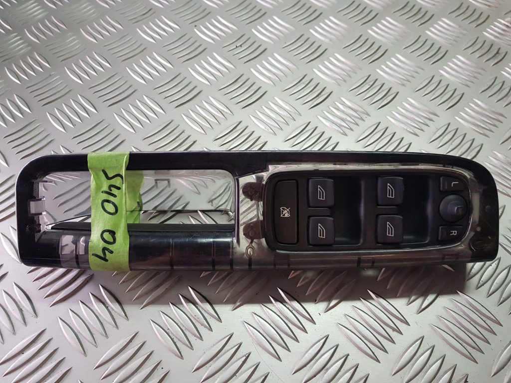 Šofera durvju slēdža pogas priekš VOLVO S40 2004 Grey 1 Šofera durvju slēdža pogas priekš VOLVO S40 2004 Grey