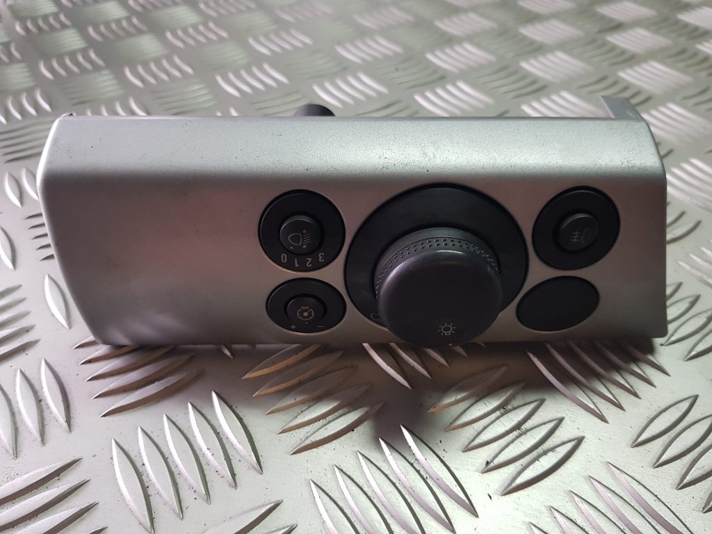 Gaismas slēdzis priekš OPEL ASTRA H STATION WAGON 2009 1 Gaismas slēdzis priekš OPEL ASTRA H STATION WAGON 2009