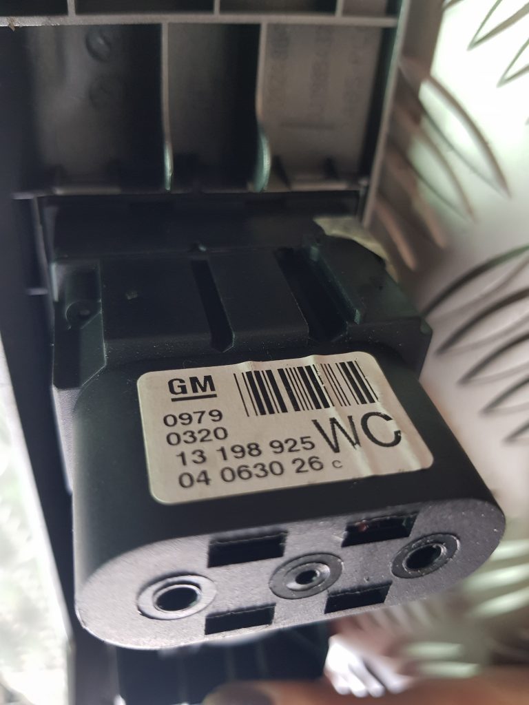 Gaismas slēdzis priekš OPEL ASTRA H STATION WAGON 2009 3 Gaismas slēdzis priekš OPEL ASTRA H STATION WAGON 2009