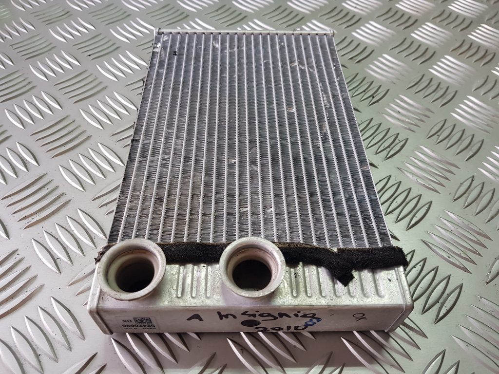 Apsildes sistēmas radiators priekš OPEL INSIGNIA SPORTS TOURER 2010 1 Apsildes sistēmas radiators priekš OPEL INSIGNIA SPORTS TOURER 2010