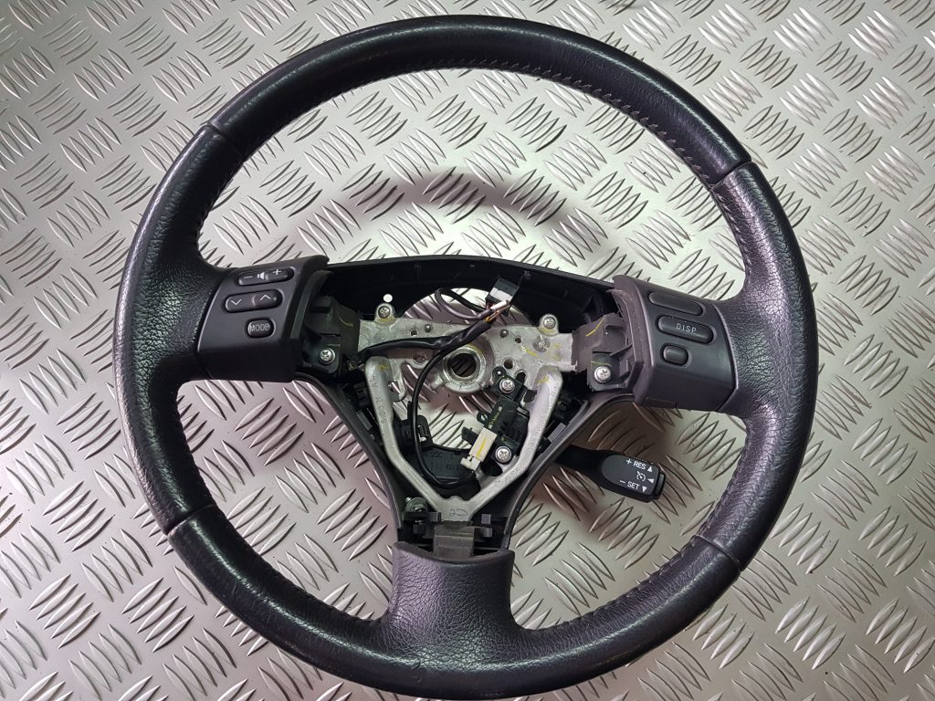 Stūre priekš TOYOTA COROLLA VERSO 2009 1 Stūre priekš TOYOTA COROLLA VERSO 2009