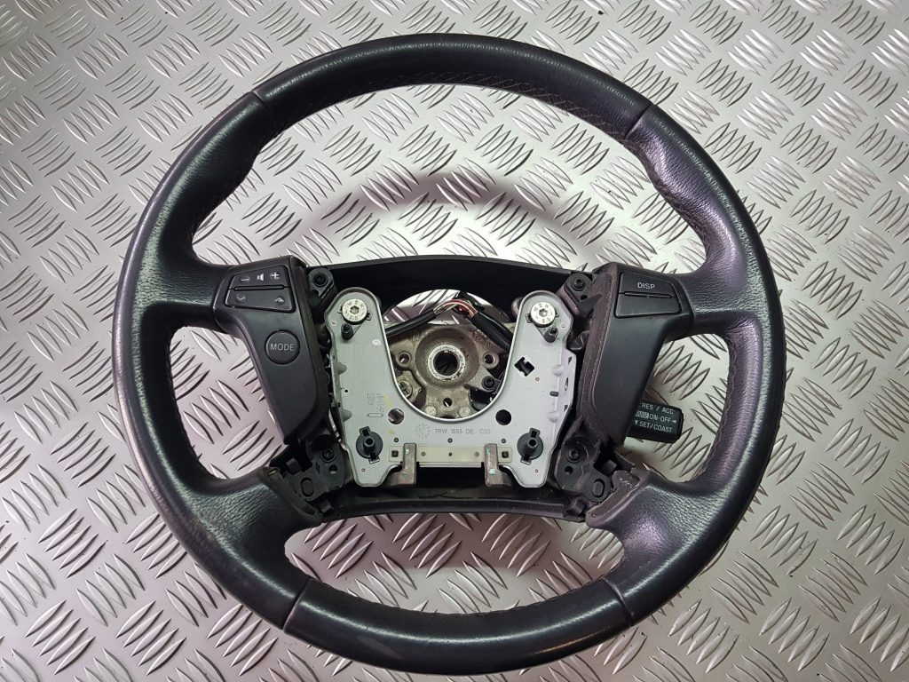 Stūre priekš TOYOTA AVENSIS 2008 1 Stūre priekš TOYOTA AVENSIS 2008