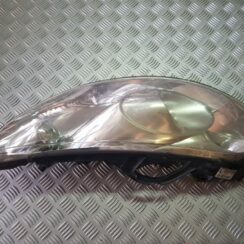 Priekšējais kreisais lukturis priekš PEUGEOT 407 2004