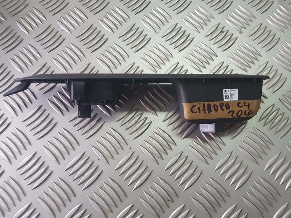 Stikla pacelšanas poga priekš CITROEN C4 2018 2 Stikla pacelšanas poga priekš CITROEN C4 2018