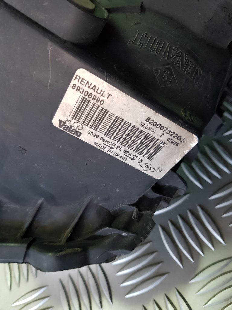 Priekšējais kreisais lukturis priekš RENAULT MEGANE 2004 2 Priekšējais kreisais lukturis priekš RENAULT MEGANE 2004