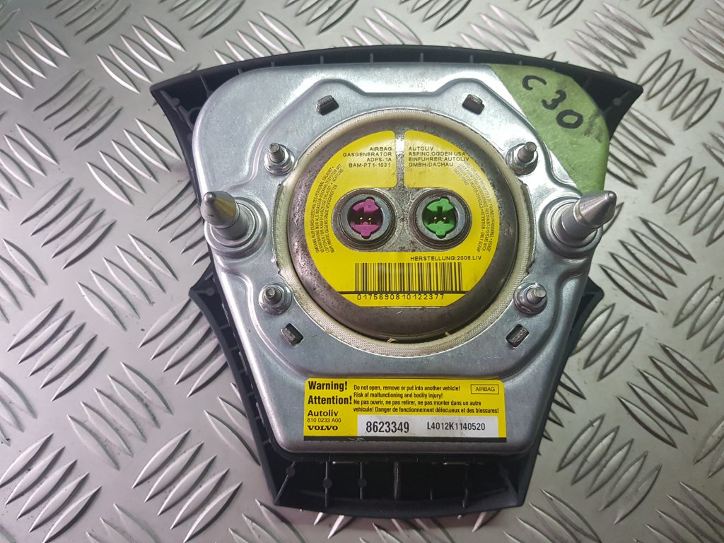 Stūres drošības spilvens priekš VOLVO C30 2008 BLACK 2 Stūres drošības spilvens priekš VOLVO C30 2008 BLACK