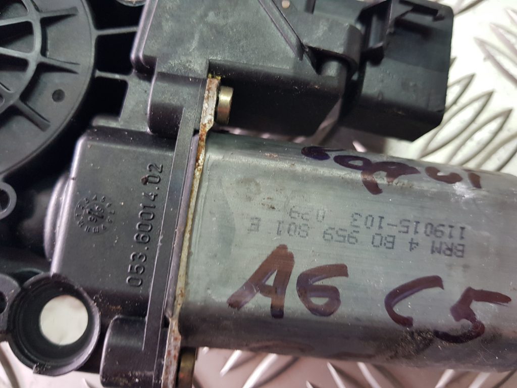 Elektrisko stiklu motors priekš AUDI A6 AVANT 2003 3 Elektrisko stiklu motors priekš AUDI A6 AVANT 2003