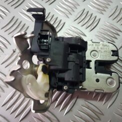 Bagāžnieka vāka slēdzene priekš AUDI A7 2011 SPORTBACK