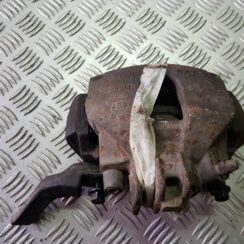 Priekšējais labais suports priekš VOLVO V70 2003 GREY