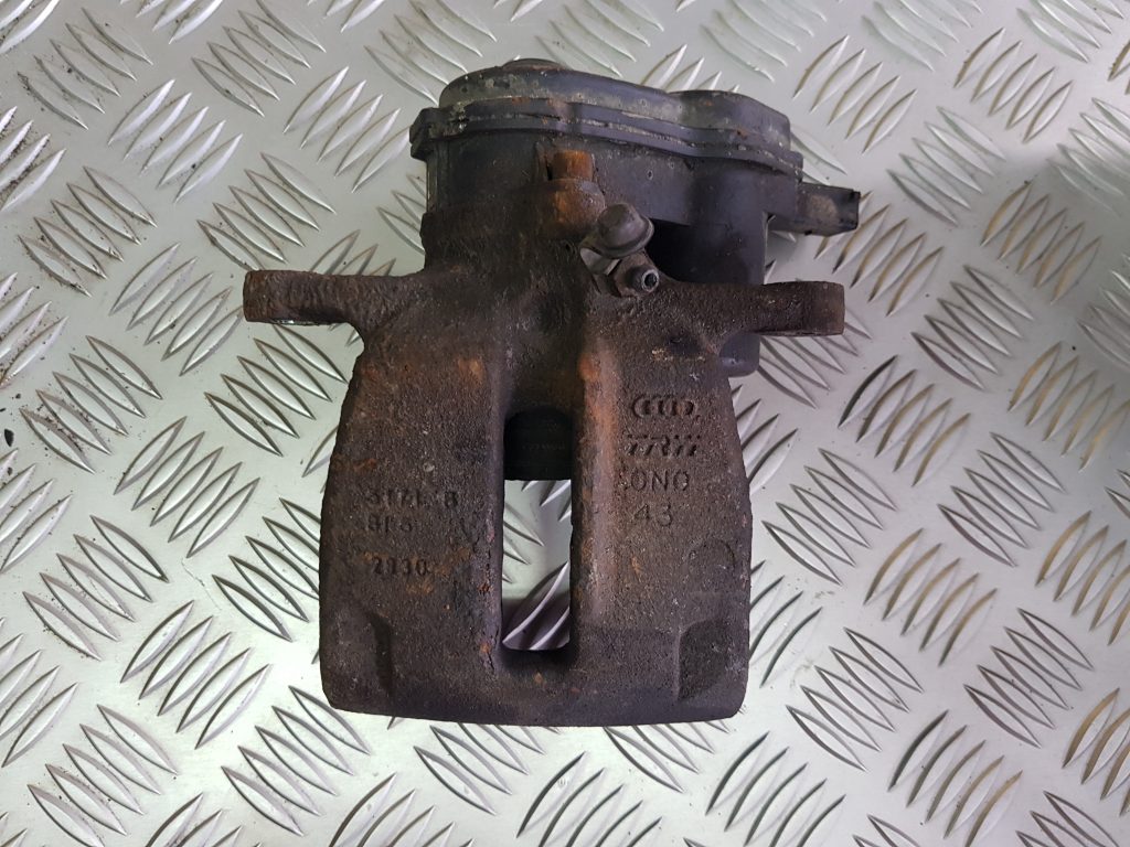 Aizmugurējais labais suports priekš 3 Aizmugurējais labais suports priekš