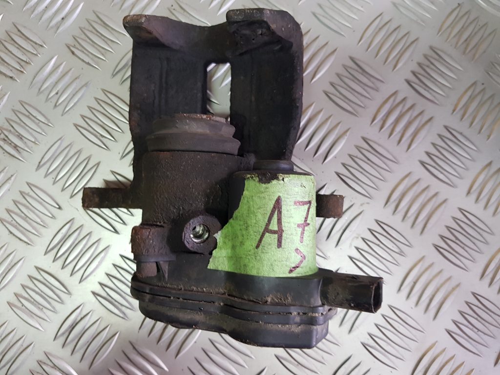 Aizmugurējais labais suports priekš 4 Aizmugurējais labais suports priekš