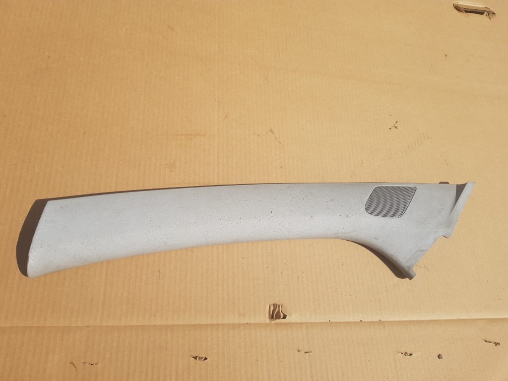 Priekšējas salona statnes apdare priekš VW POLO 2005 1 Priekšējas salona statnes apdare priekš VW POLO 2005