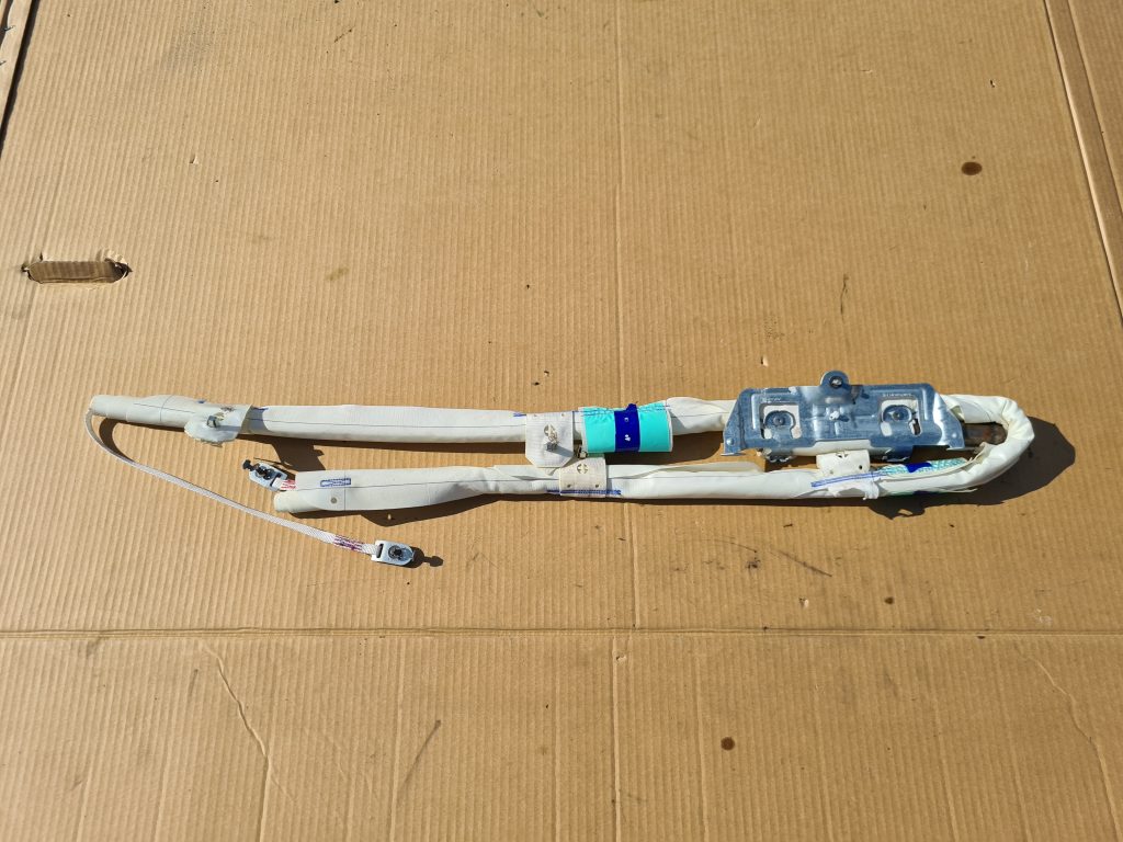 Griestu drošības spilvens, pa labi priekš OPEL ASTRA J 2011 1 Griestu drošības spilvens, pa labi priekš OPEL ASTRA J 2011