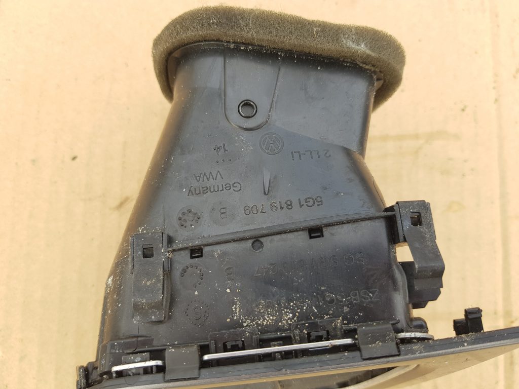 Mērinstrumentu paneļa gaisa vads, pa kreisi priekš VW GOLF 2014 2 Mērinstrumentu paneļa gaisa vads, pa kreisi priekš VW GOLF 2014