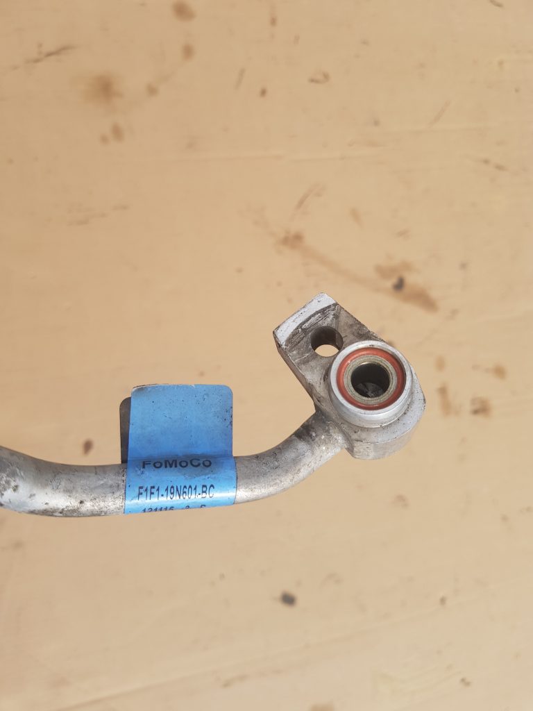 Gaisa kondicioniera caurule priekš FORD FOCUS 2016 2 Gaisa kondicioniera caurule priekš FORD FOCUS 2016