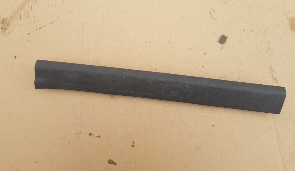 Sliekšņa priekšēja laba uzlika (salonā) priekš FORD FOCUS 2016 1 Sliekšņa priekšēja laba uzlika (salonā) priekš FORD FOCUS 2016