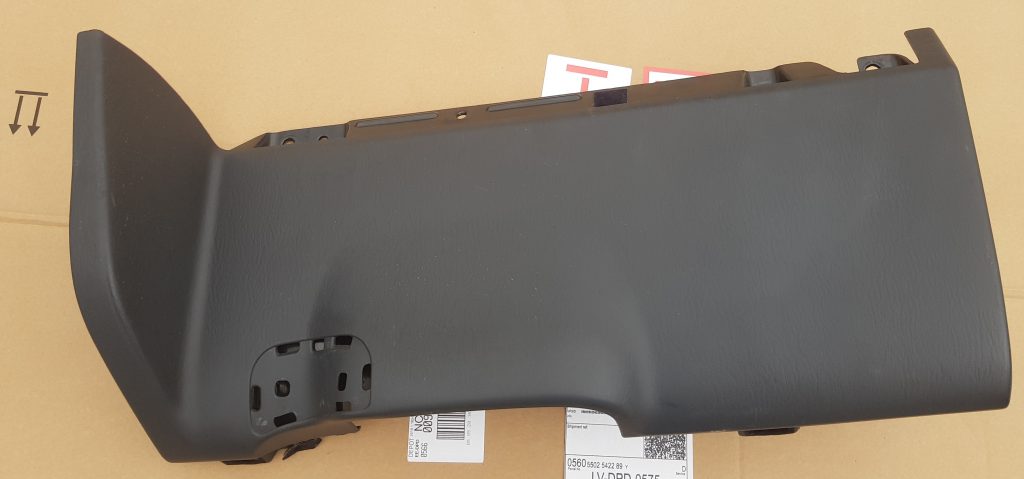 Mērinstrumentu paneļa apdare (zem stūres) priekš JEEP GRAND CHEROKEE 2004 1 Mērinstrumentu paneļa apdare (zem stūres) priekš JEEP GRAND CHEROKEE 2004