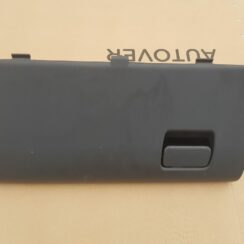 Mantu glabāšanas nodalījums pasažiera pusē priekš JEEP GRAND CHEROKEE 2004