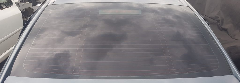 Aizmugures stikls priekš PEUGEOT 407 2004 1 Aizmugures stikls priekš PEUGEOT 407 2004