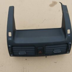 Mērinstrumentu paneļa gaisa vads, centrā priekš TOYOTA AVENSIS 2004