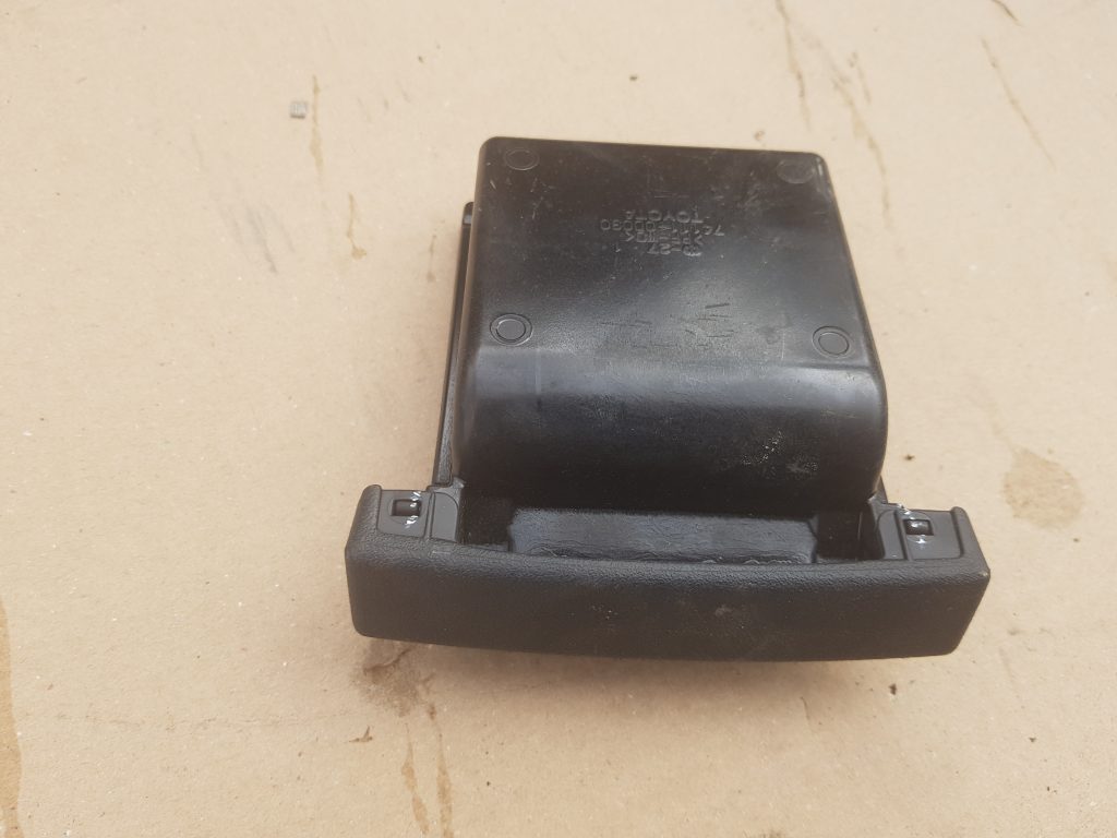 Pelnu trauks priekš TOYOTA HILUX 2009 2 Pelnu trauks priekš TOYOTA HILUX 2009