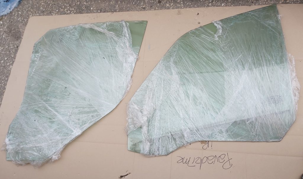 Priekšējo kreiso durvju stikls priekš FORD GALAXY 2007 1 Priekšējo kreiso durvju stikls priekš FORD GALAXY 2007