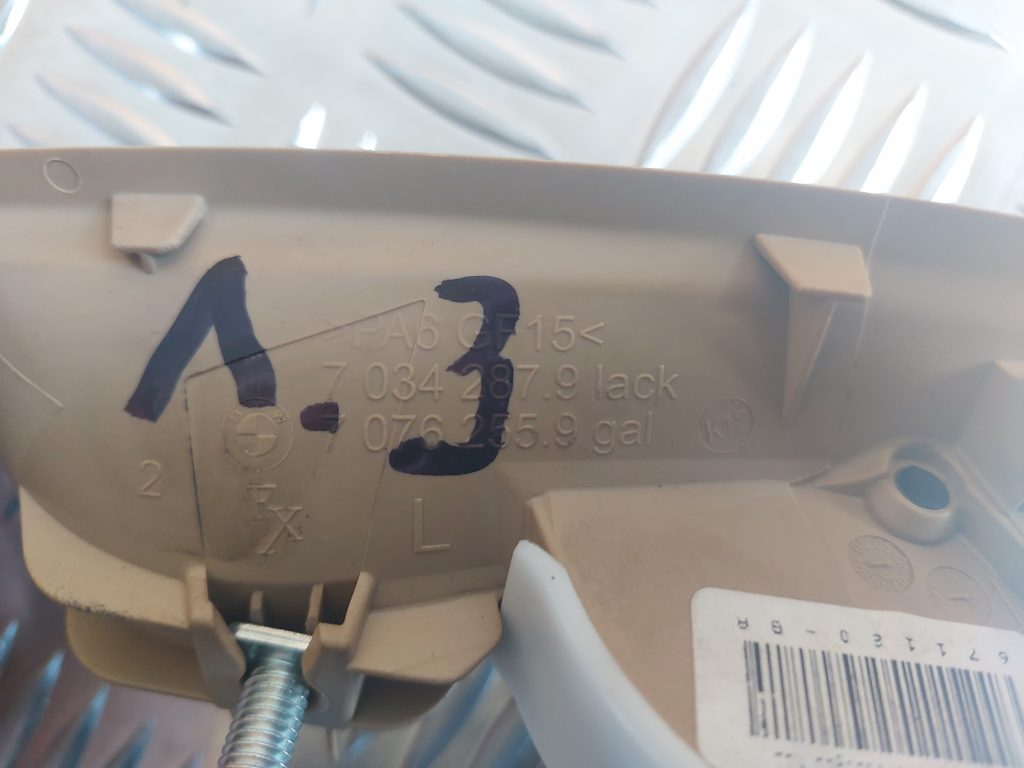 Salona durvju rokturis, aizmugures kreisais priekš BMW 525 E60 2006 OLIVE 2 Salona durvju rokturis, aizmugures kreisais priekš BMW 525 E60 2006 OLIVE