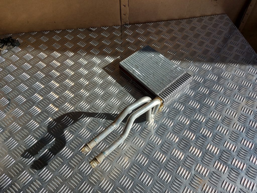 Apsildes sistēmas radiators priekš PEUGEOT 407 2006 1 Apsildes sistēmas radiators priekš PEUGEOT 407 2006