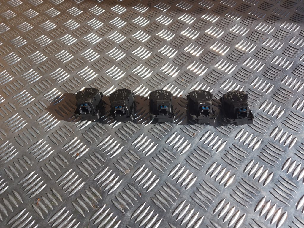 Apsildes sistēmas aktuators priekš PEUGEOT 407 2006 1 Apsildes sistēmas aktuators priekš PEUGEOT 407 2006