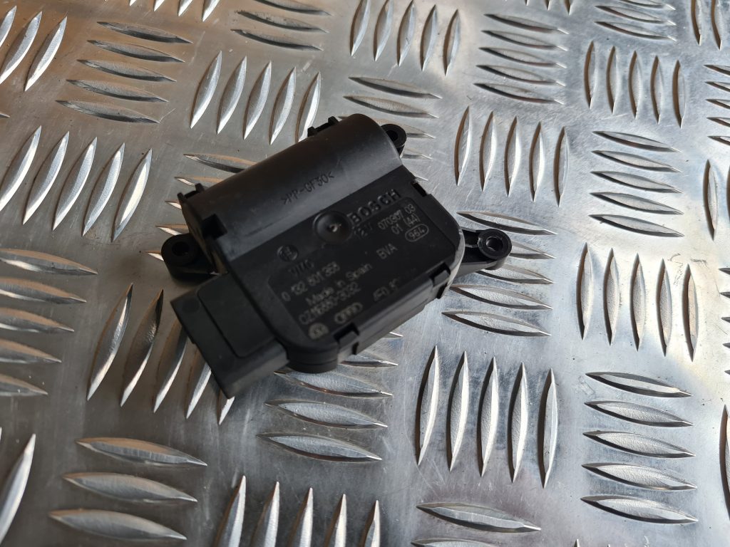 Apsildes sistēmas aktuators priekš AUDI A6 AVANT 2007 QUATTRO 1 Apsildes sistēmas aktuators priekš AUDI A6 AVANT 2007 QUATTRO