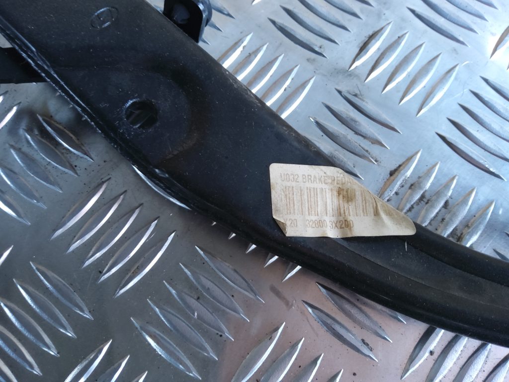 Bremžu pedālis priekš KIA CEED 2013 2 Bremžu pedālis priekš KIA CEED 2013